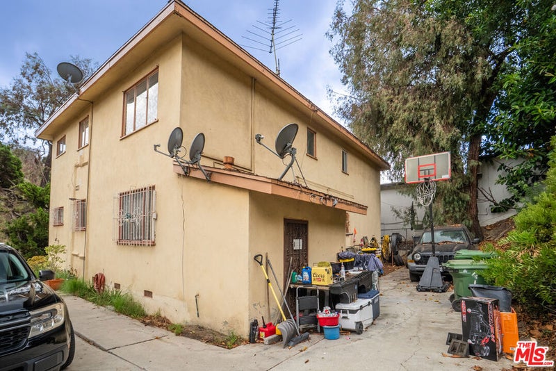 4143 Don Tomaso Drive 1