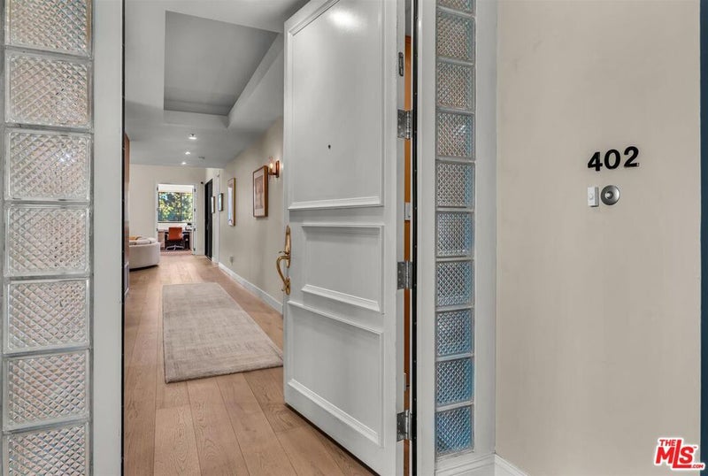 2122 Century Park Lane 402