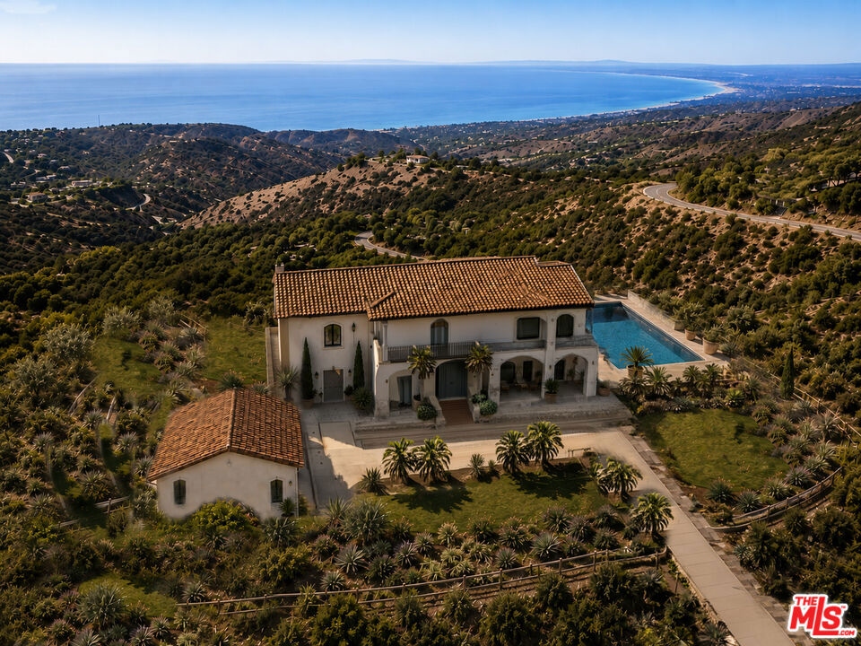 2566 Tuna Canyon Road