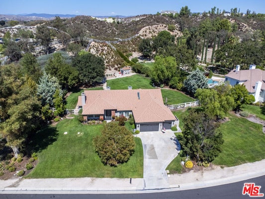 15555 BRONCO DR, CANYON COUNTRY, CA 91387 - Image 7fce951be6d4abdfc5bb359ee15d7251/3242972303