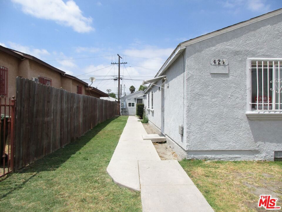 427 E 98th Street