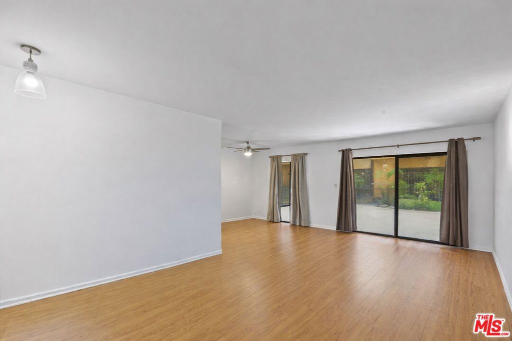 1735 N Fuller Avenue 119