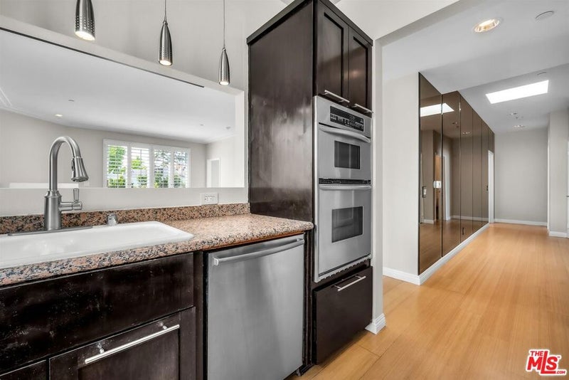 117 S Clark Drive 305
