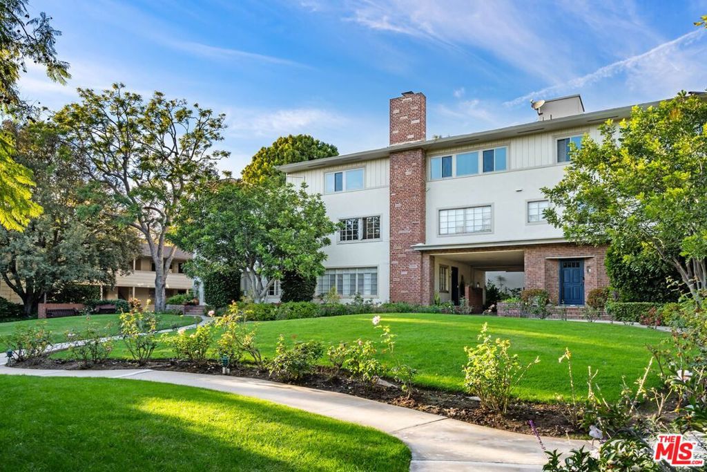 11901 W Sunset Boulevard 206