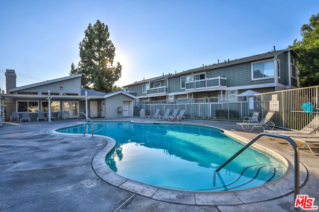 Ontario, California 91762, United States, 2 Bedrooms Bedrooms, ,3 BathroomsBathrooms,Residential,Active,234726