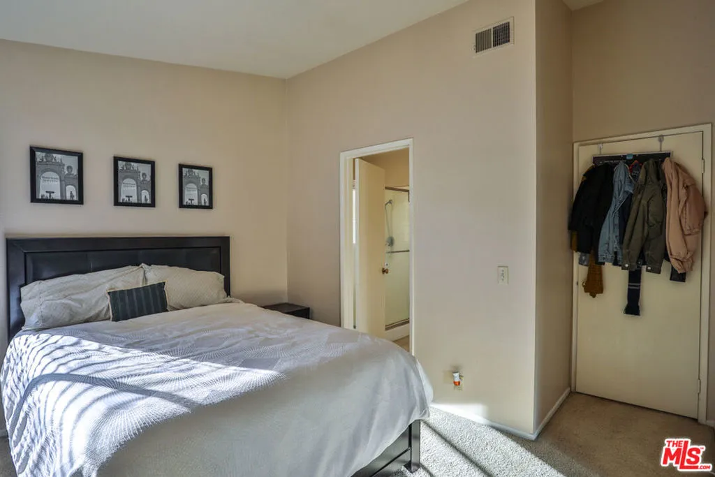 Ontario, California 91762, United States, 2 Bedrooms Bedrooms, ,3 BathroomsBathrooms,Residential,Active,234726