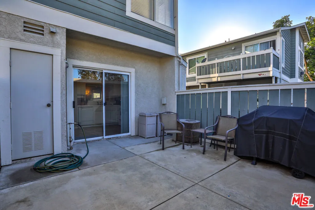 Ontario, California 91762, United States, 2 Bedrooms Bedrooms, ,3 BathroomsBathrooms,Residential,Active,234726