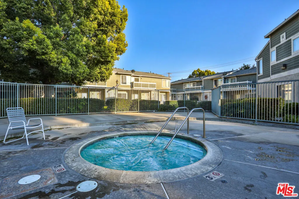 Ontario, California 91762, United States, 2 Bedrooms Bedrooms, ,3 BathroomsBathrooms,Residential,Active,234726