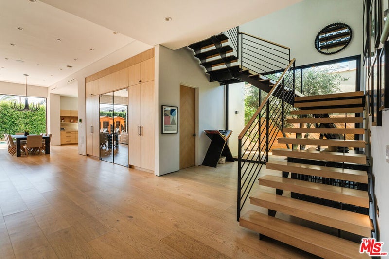 819 N Ogden Drive