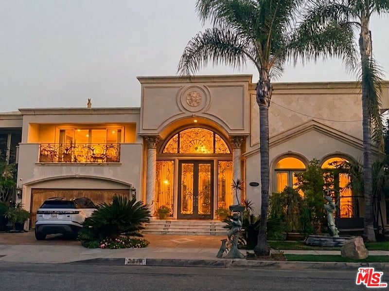 2716 Casiano Road