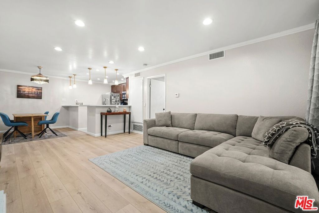 8726 Beckenham Lane A