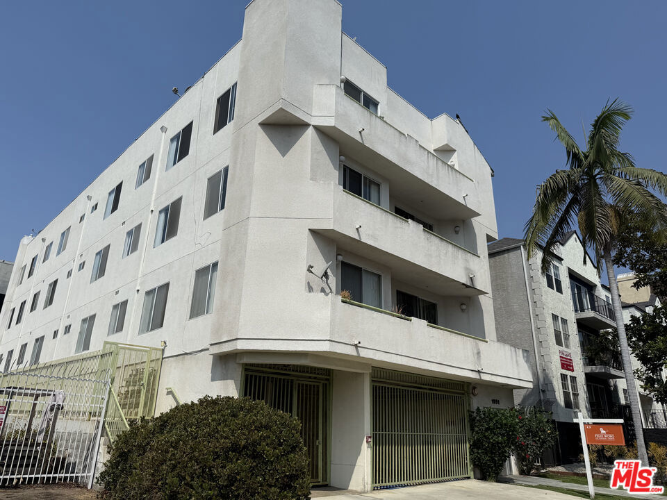 Properties 1 1951 Glendon Avenue