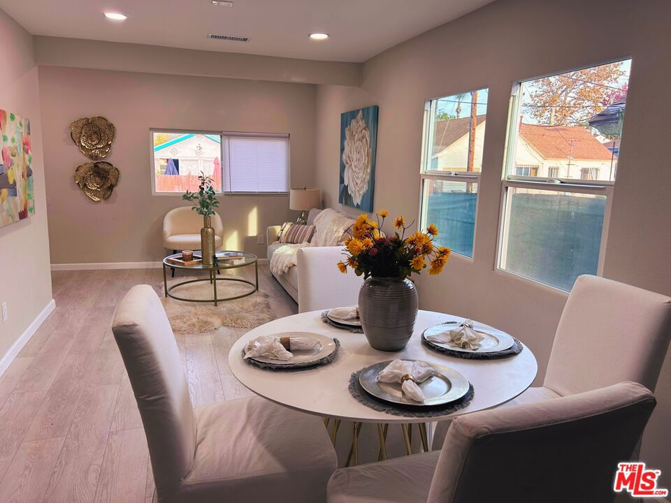 1109 N Chester Avenue