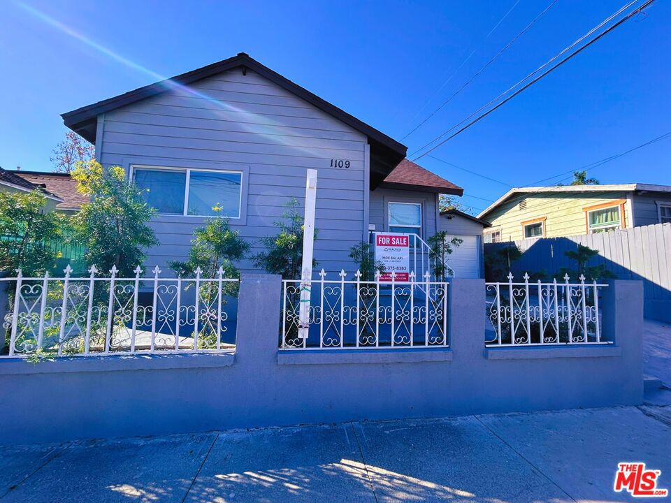 1109 N Chester Avenue