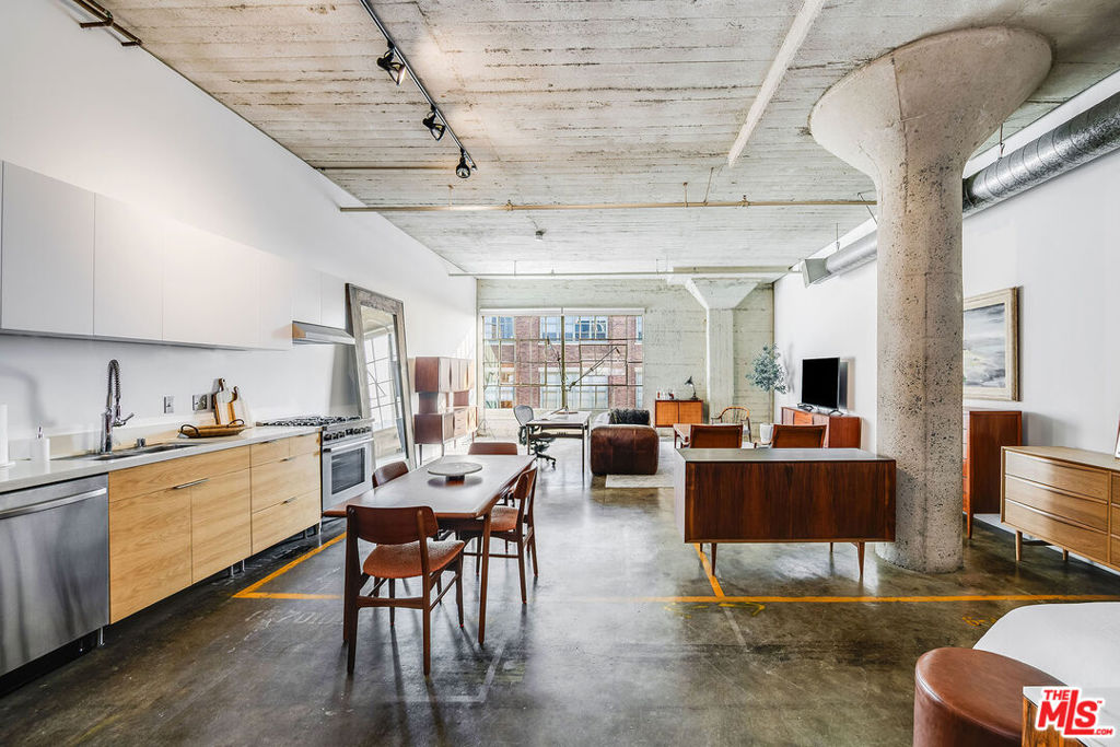 1855 Industrial Street 703