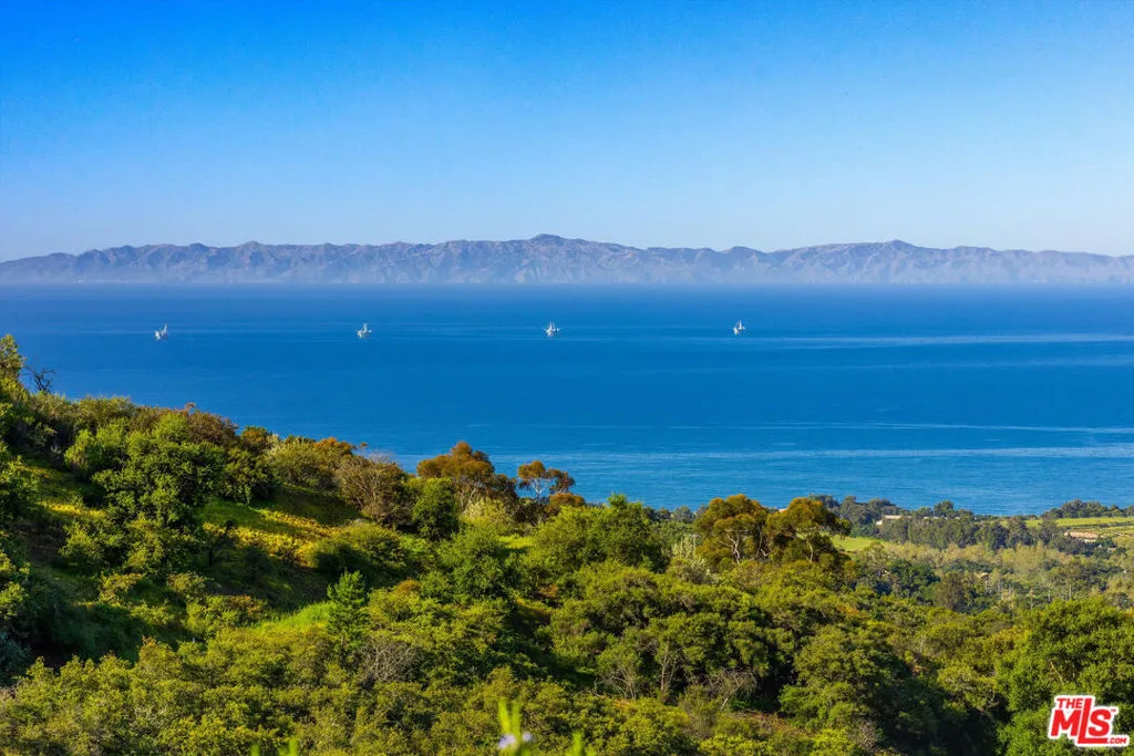 Santa Barbara, California 93108, United States, 3 Bedrooms Bedrooms, ,6 BathroomsBathrooms,Residential,Active,158751