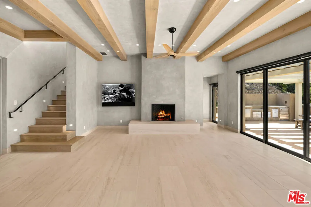 Santa Barbara, California 93108, United States, 3 Bedrooms Bedrooms, ,6 BathroomsBathrooms,Residential,Active,158751