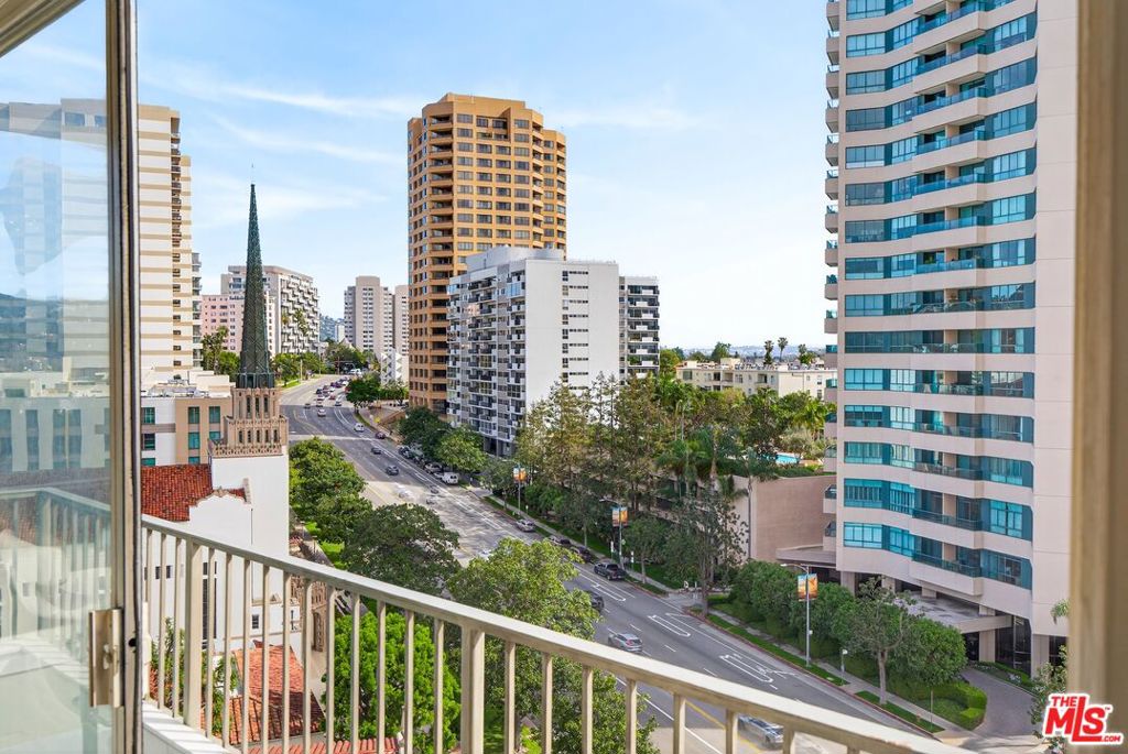 10501 Wilshire Boulevard 1005