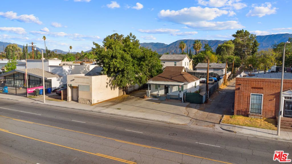 214 E Base Line Street