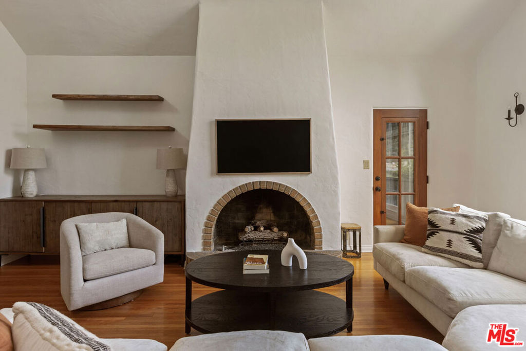 Properties 4 1700 Morada Place
