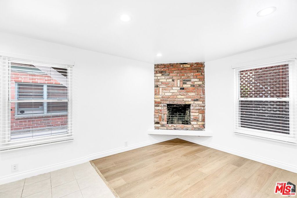 Properties 1 2029 Cloverfield Boulevard B