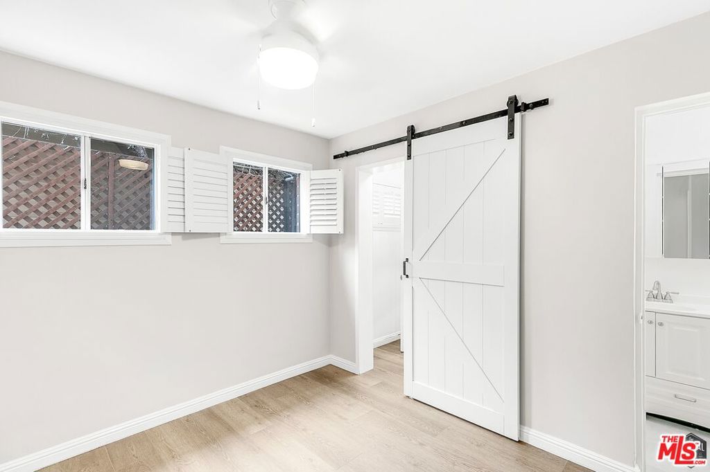 Properties 4 2029 Cloverfield Boulevard B