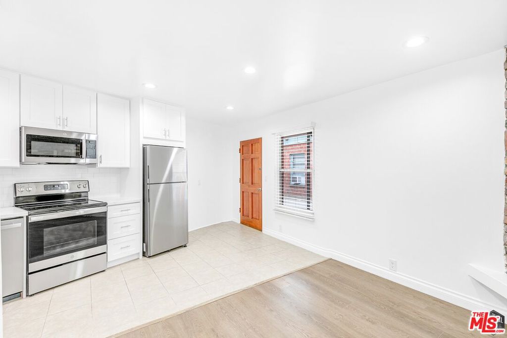 Properties 2 2029 Cloverfield Boulevard B