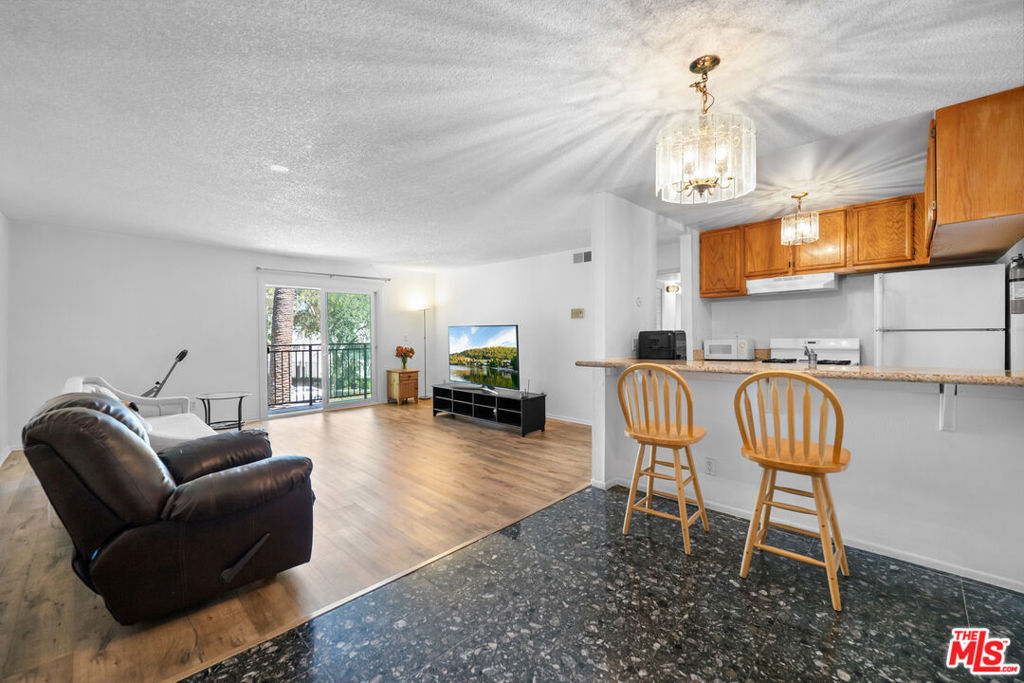 525 La Fayette Park Place 115