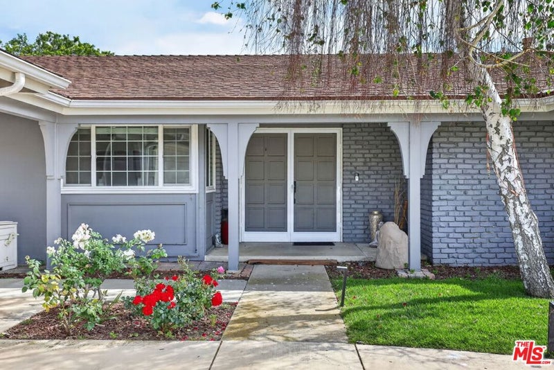 212 E Avenida De Los Arboles