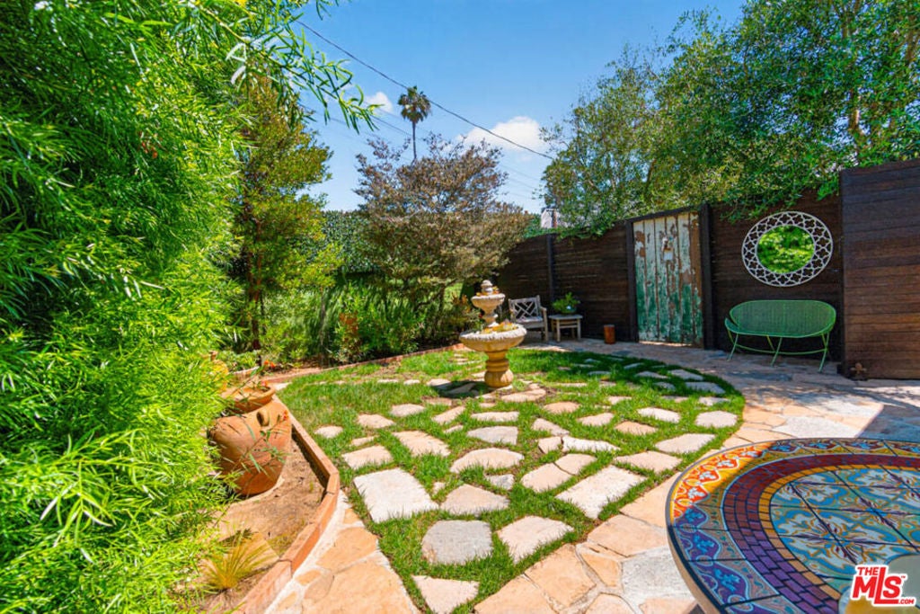 777 El Medio Avenue