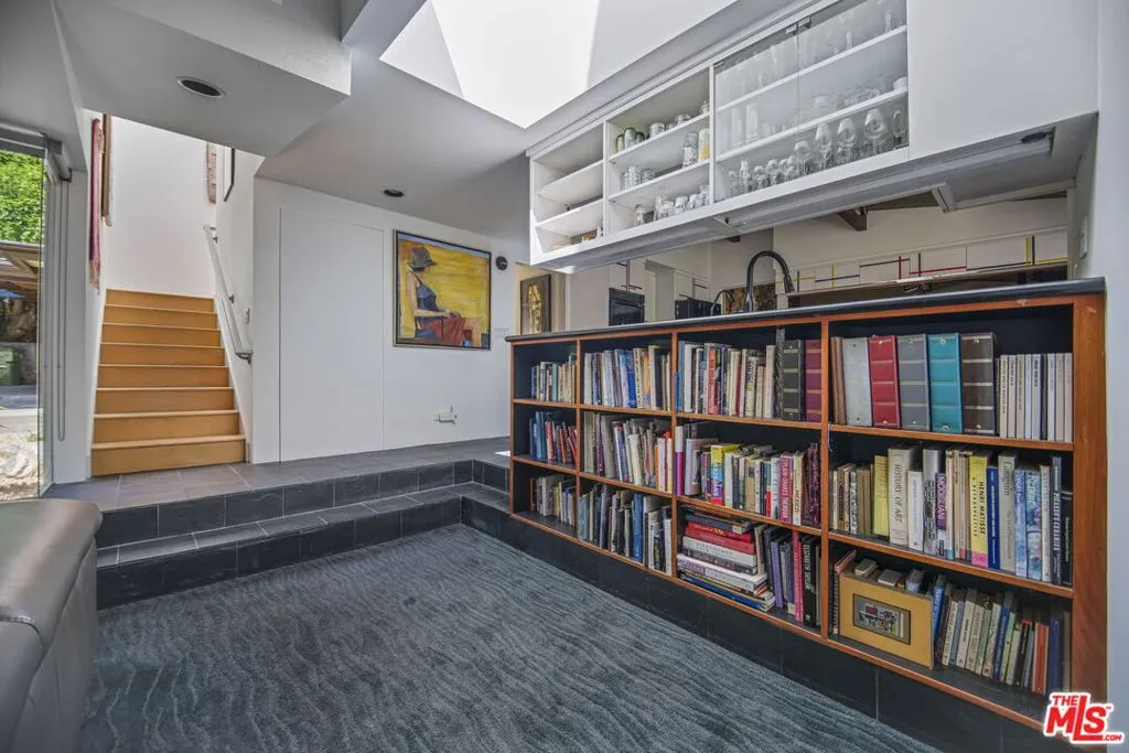 Los Angeles, California 90049, United States, 4 Bedrooms Bedrooms, ,4 BathroomsBathrooms,Residential,Active,133618