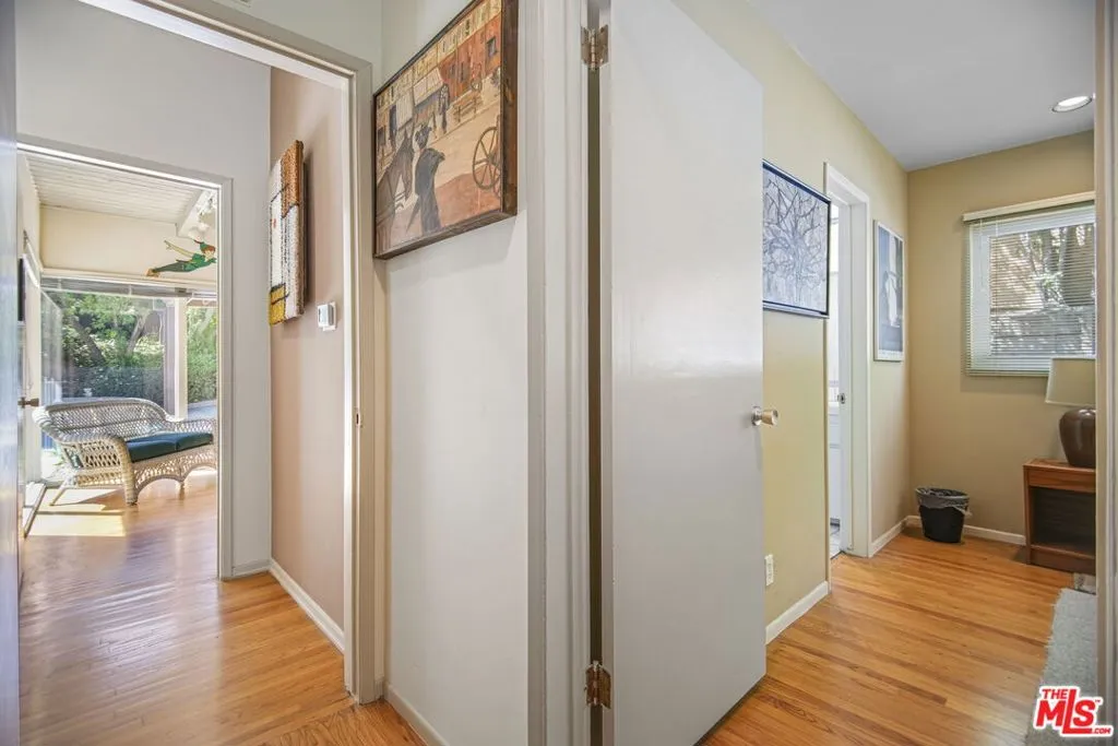 Los Angeles, California 90049, United States, 4 Bedrooms Bedrooms, ,4 BathroomsBathrooms,Residential,Active,133618