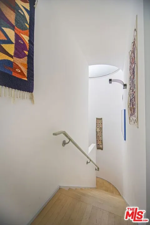 Los Angeles, California 90049, United States, 4 Bedrooms Bedrooms, ,4 BathroomsBathrooms,Residential,Active,133618