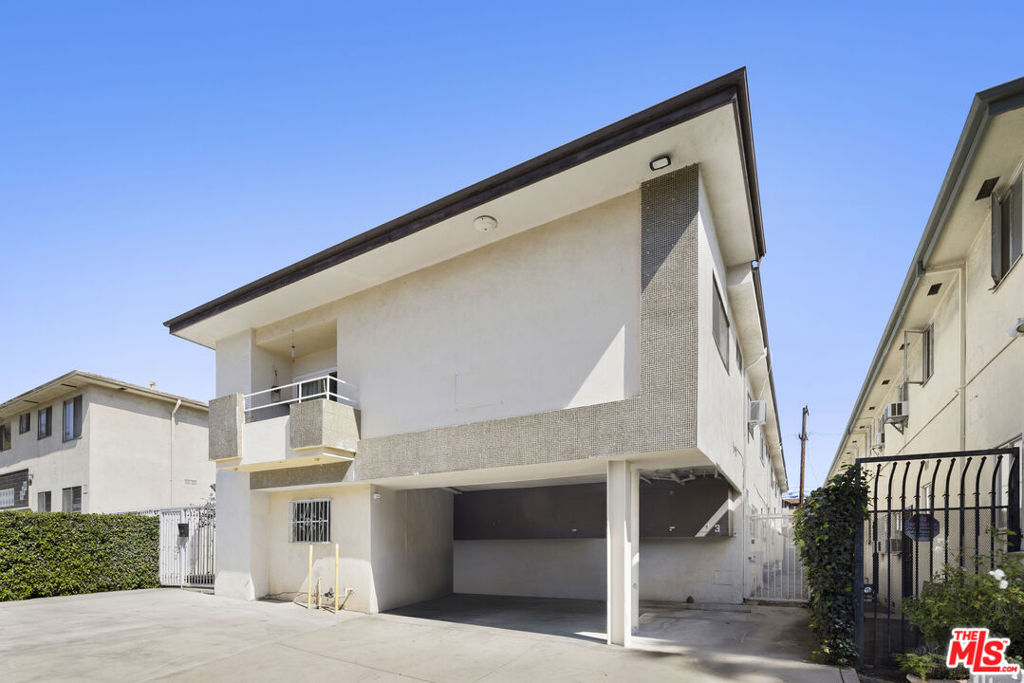 1336 N Citrus Avenue