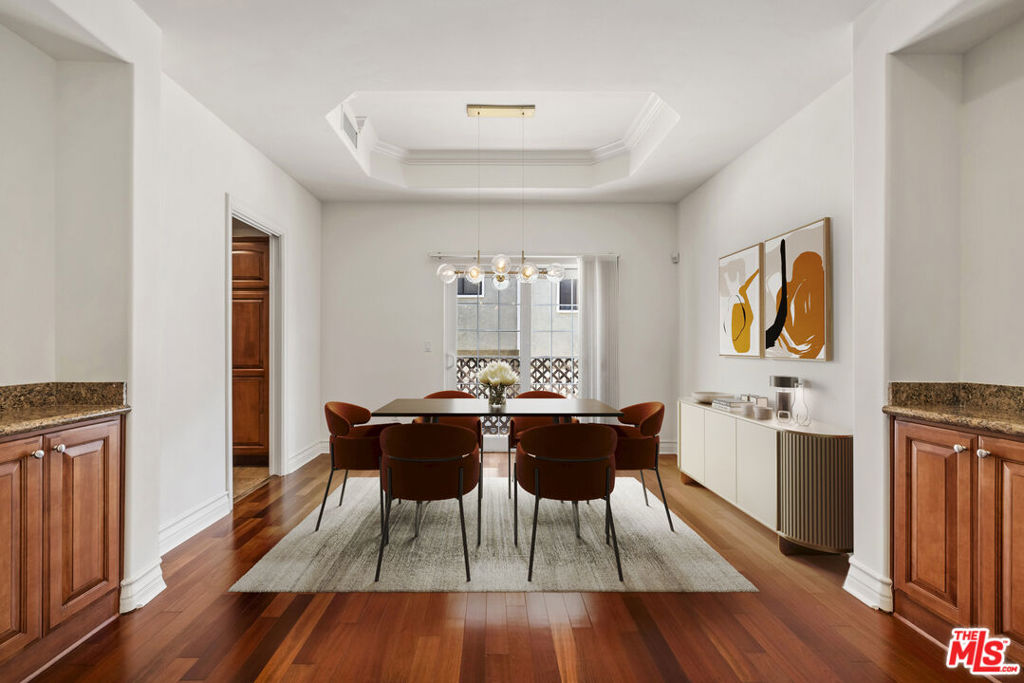 1804 S Barrington Avenue D