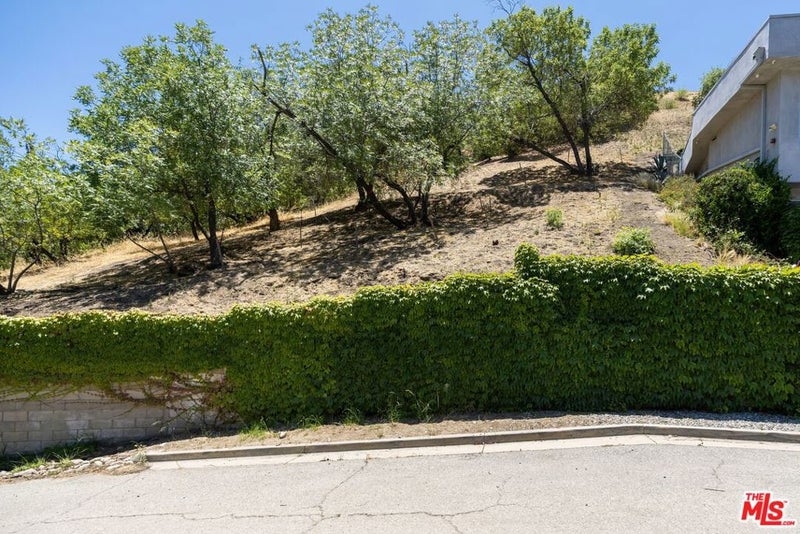 3995 GLENALBYN Drive