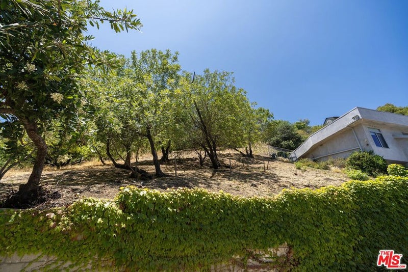 3995 GLENALBYN Drive
