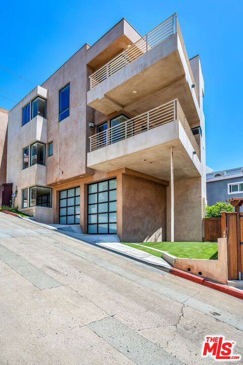 308 Gull Street