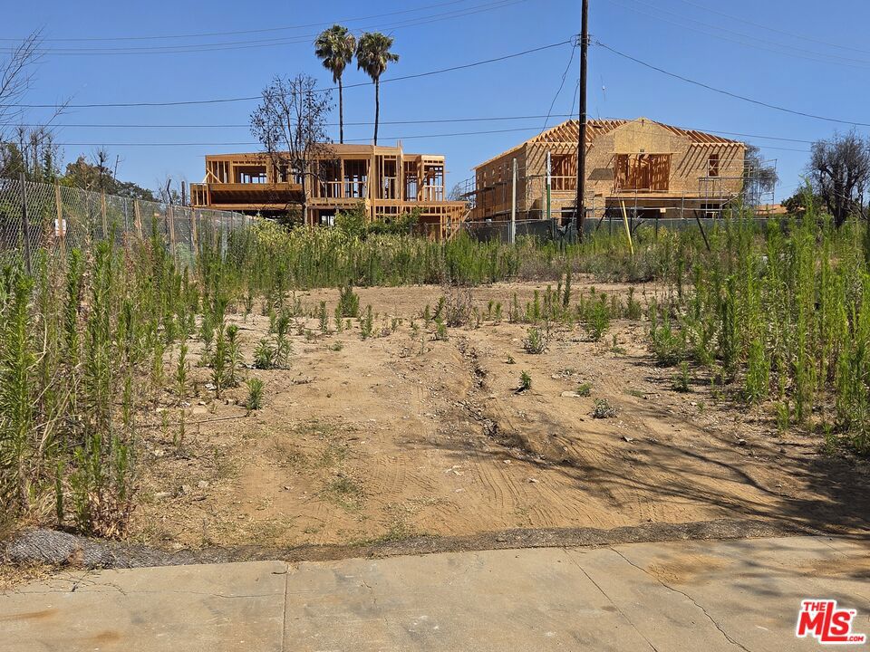 554 Tahquitz Place