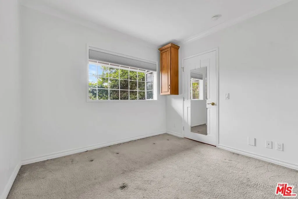 Los Angeles, California 90049, United States, 4 Bedrooms Bedrooms, ,4 BathroomsBathrooms,Residential,Active,166652