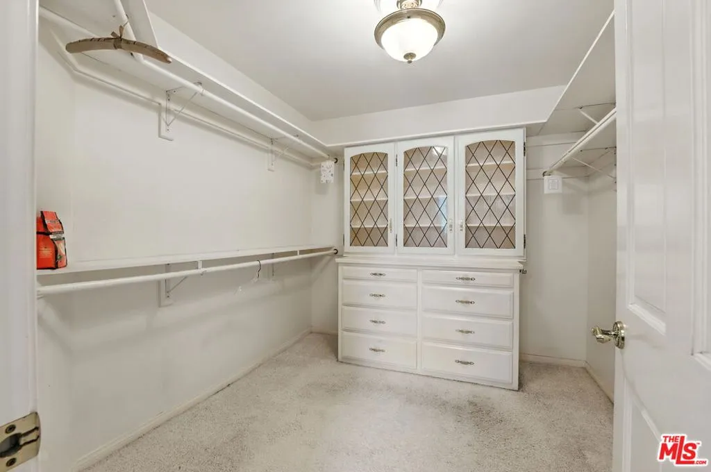 Los Angeles, California 90049, United States, 4 Bedrooms Bedrooms, ,4 BathroomsBathrooms,Residential,Active,166652