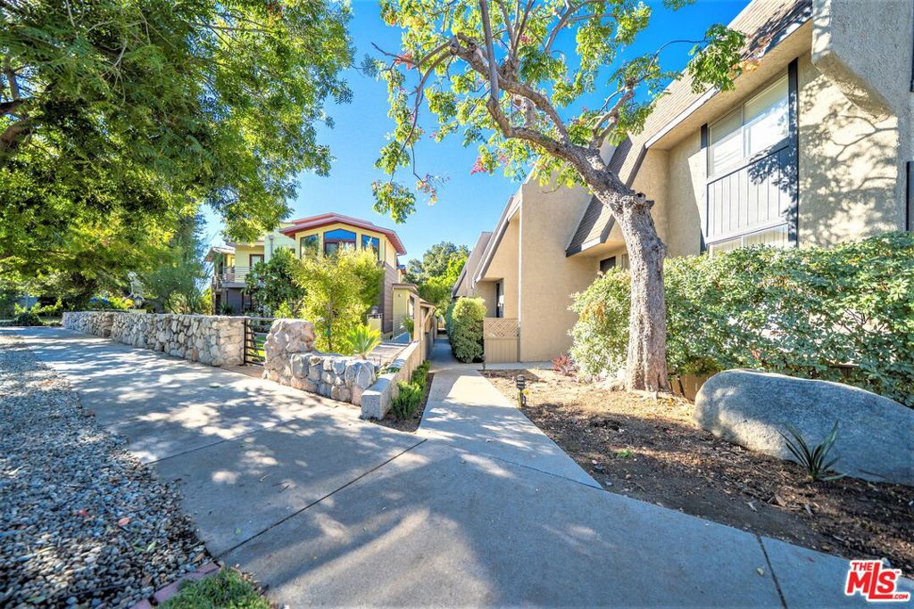 2710 Piedmont Avenue 21