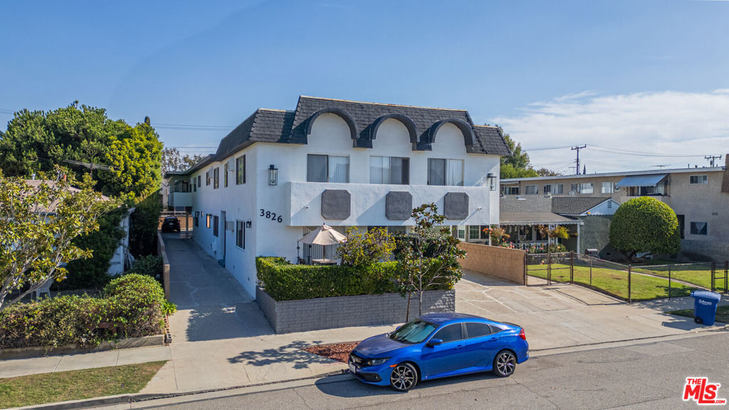 3826 Prospect Avenue