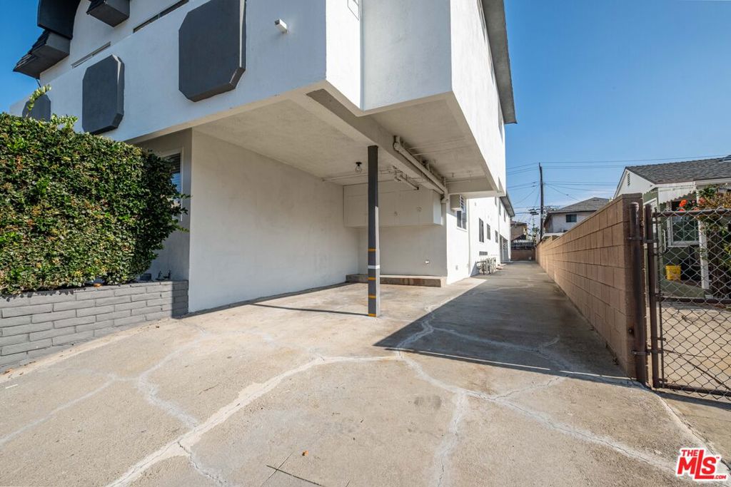 3826 Prospect Avenue