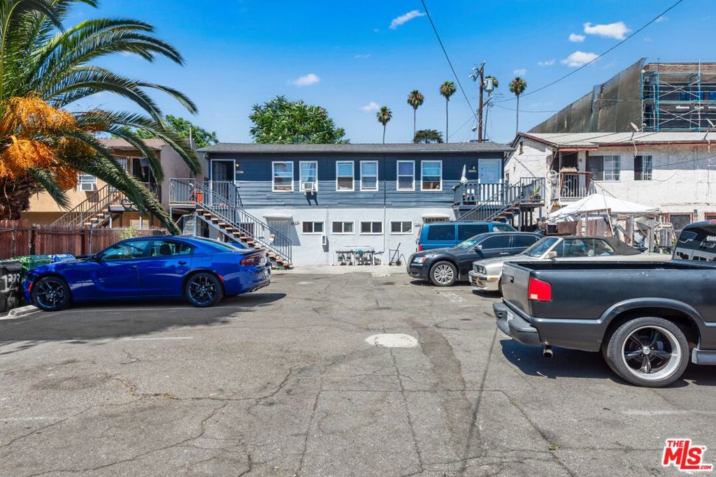 1325 E Adams Boulevard
