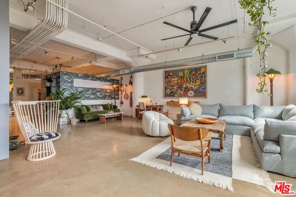 530 Molino Street 213