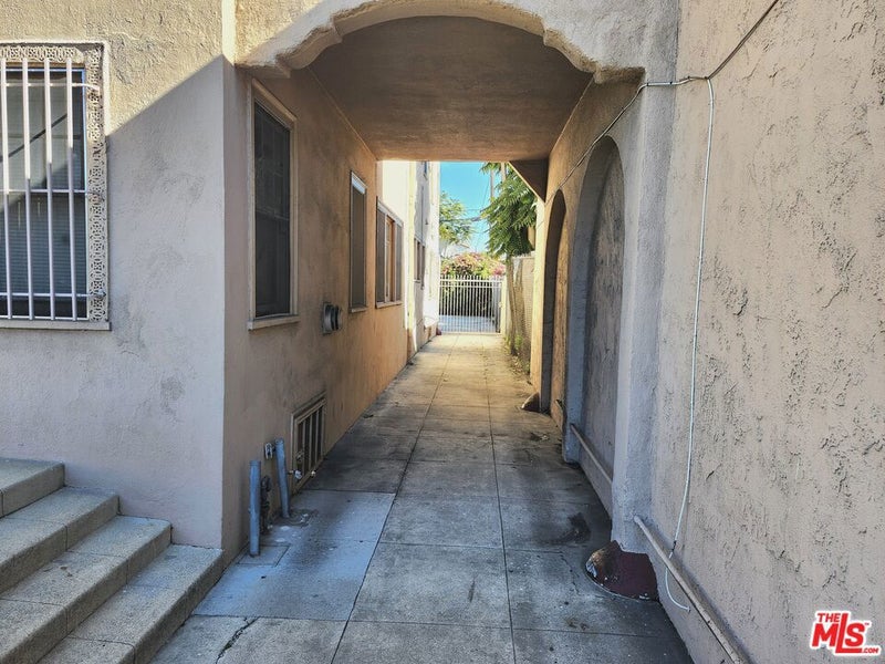 4260 S Figueroa Street
