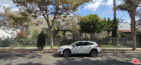 1154 N Sycamore Avenue 8 Los Angeles CA 90038