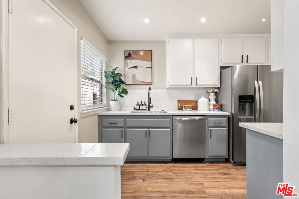 5827 Bowcroft Street 2