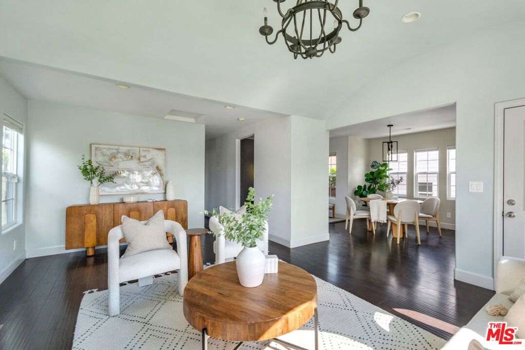 4329 W 58th Place